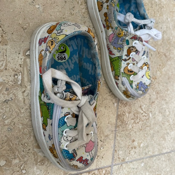 Size 8 Toddler Billy Shoes - Picture 3 of 4